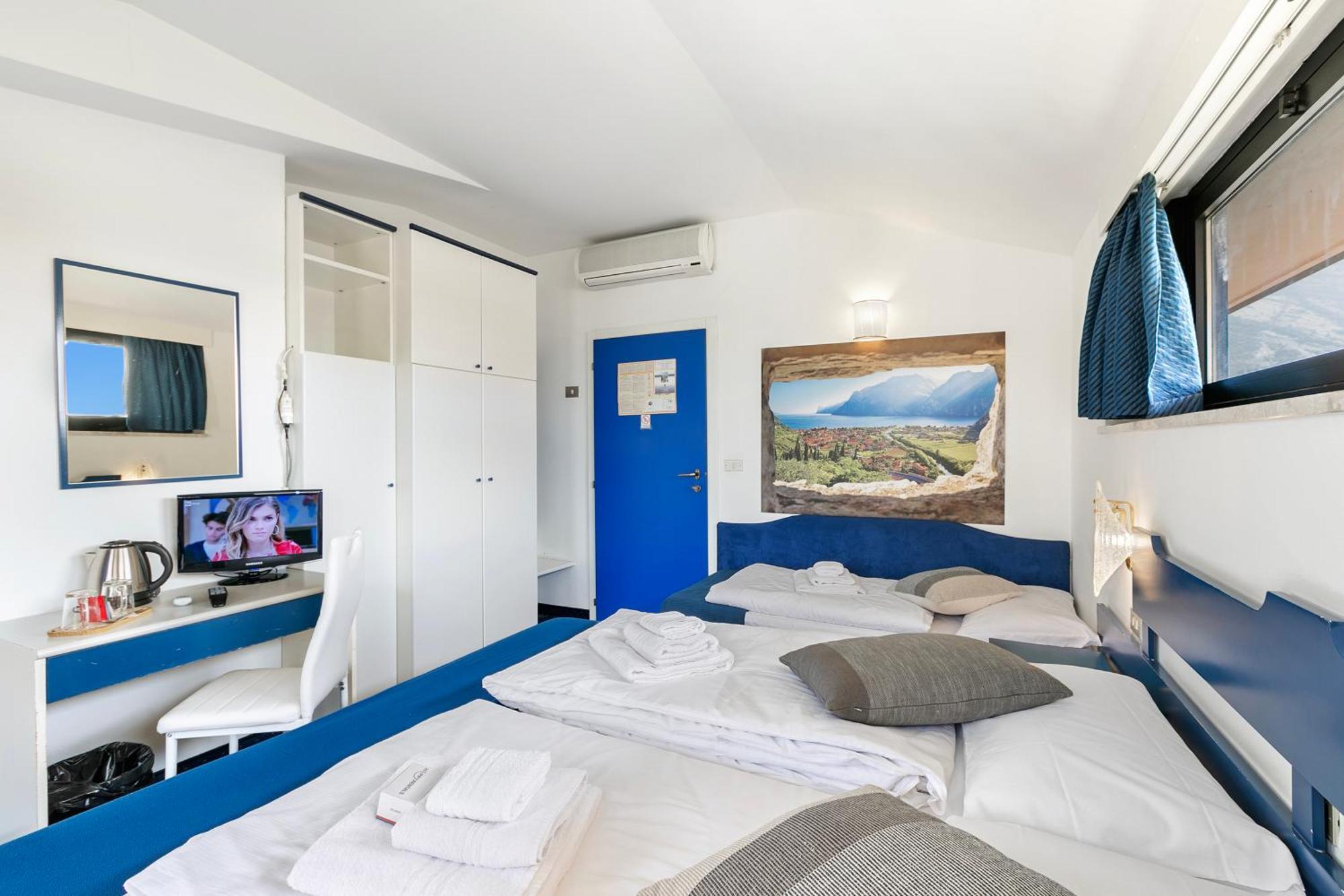 Bike & Wind Hotel Villa Maria トルボレ エクステリア 写真